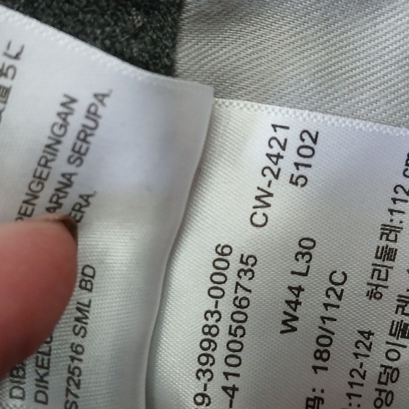 Dockers Workday Khakis, Classic Fit Wrinkle-Free 360 Flex Pants Black 44x30 - Picture 6 of 7